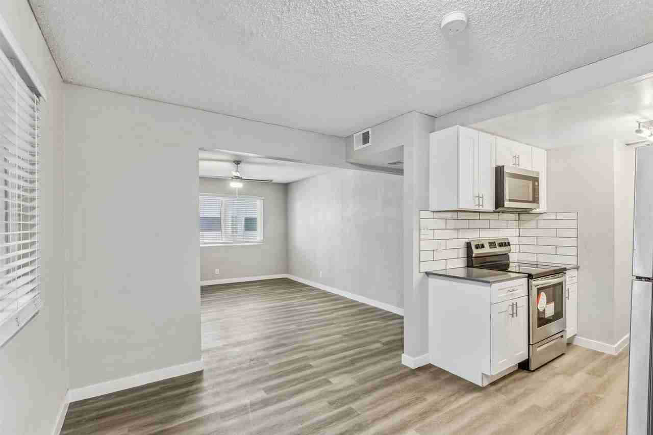 Tides on Cambridge - Photo 2 of 24