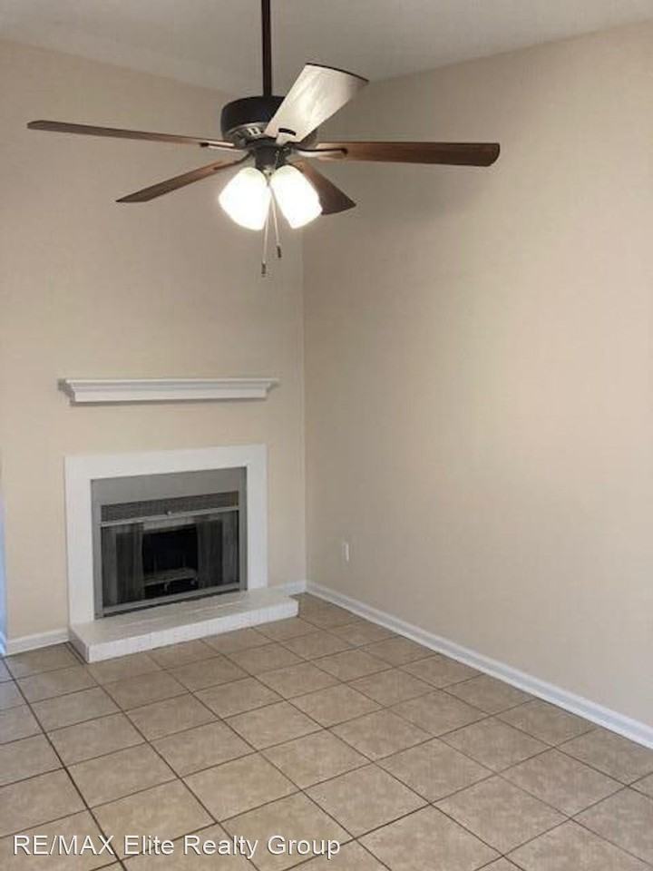 199 Village Cir - Photo 2 of 6