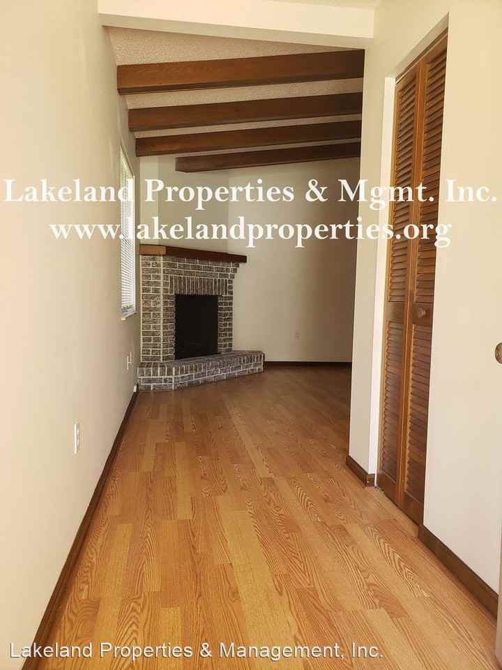 735 Mikasuki Dr - Photo 3 of 39