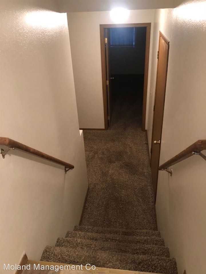 318 & 320 N Sherman St Apartments in Medical Lake, WA 99022 Zumper