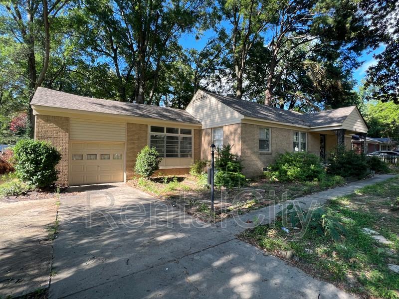 884 884 Blanchard Rd **Section 8 WELCOME! - Photo 3 of 22