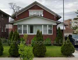 7324 S Oglesby Ave - Photo 1 of 1