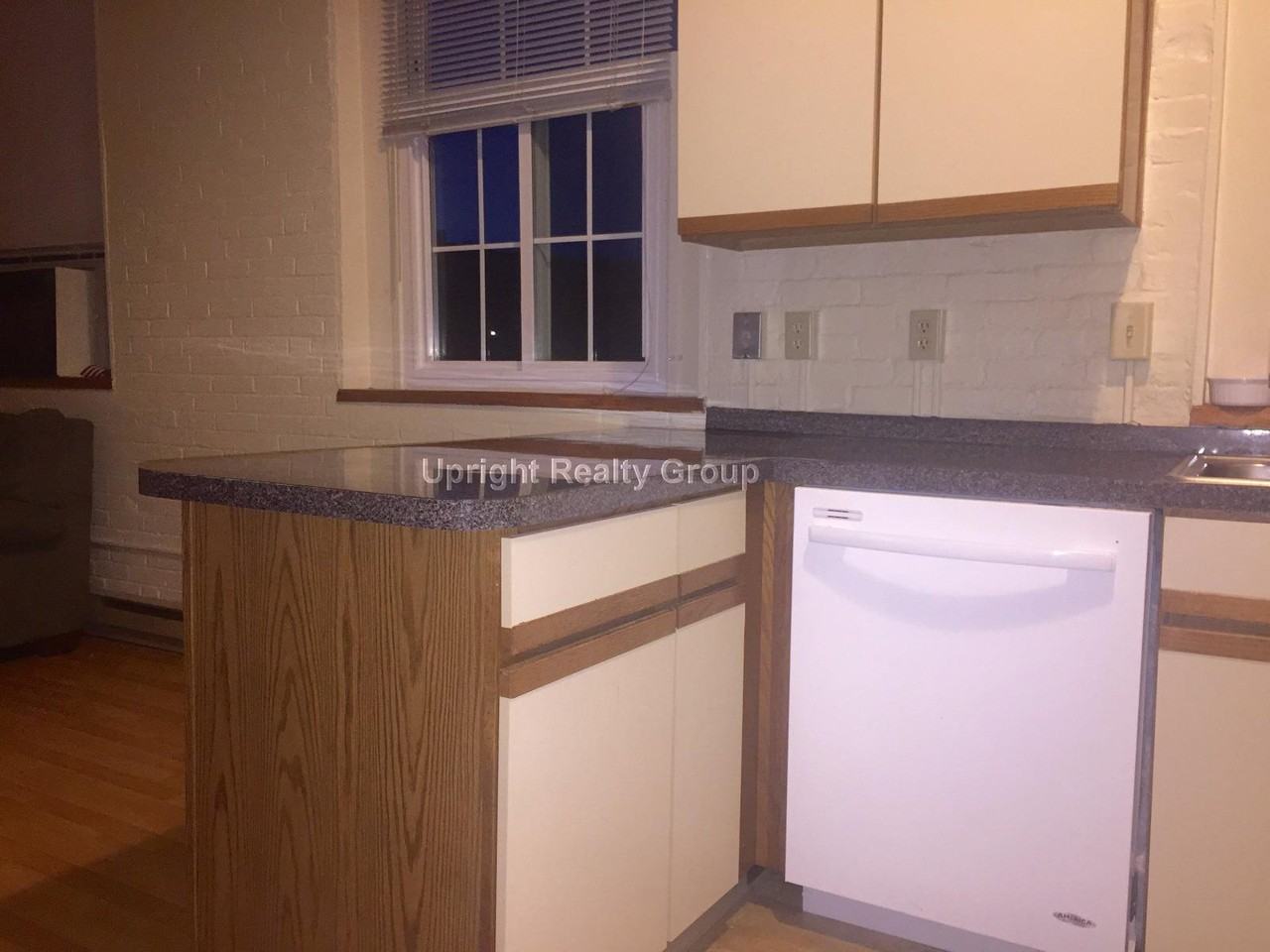 Willow St #305 - Photo 3 of 8