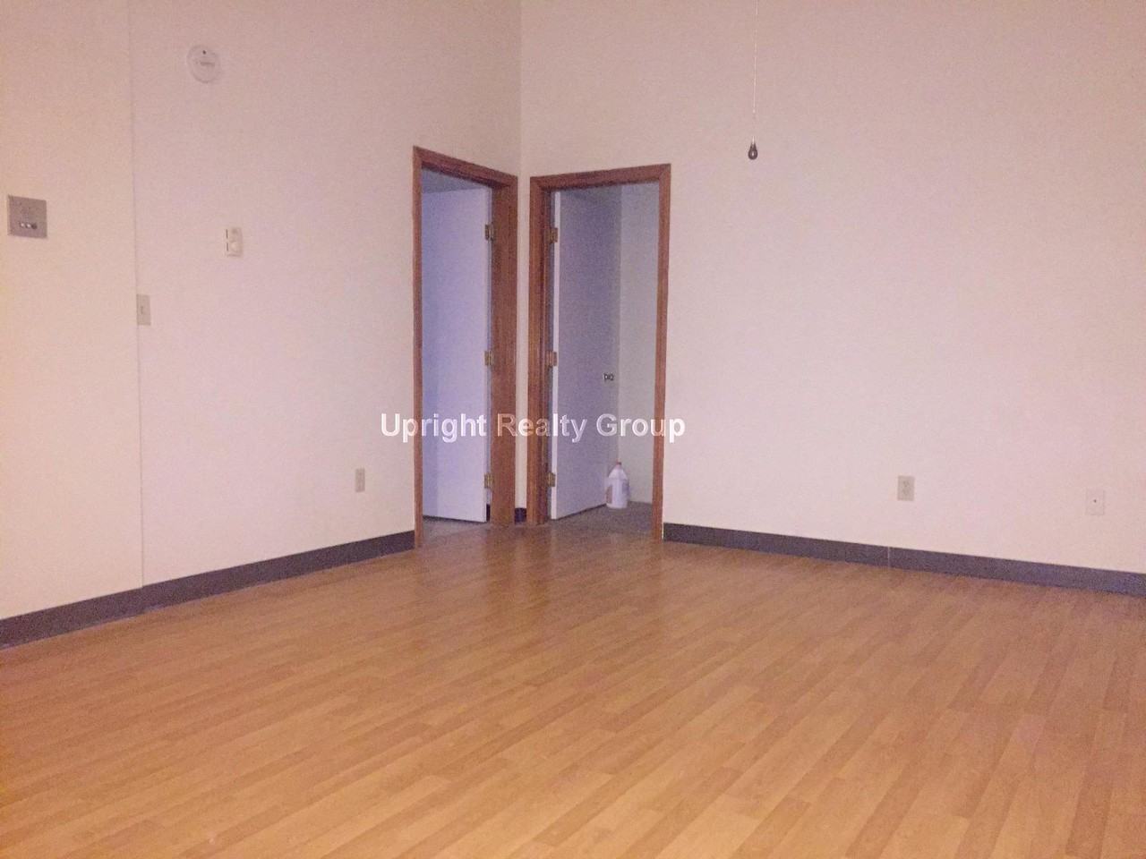 Willow St #305 - Photo 5 of 8