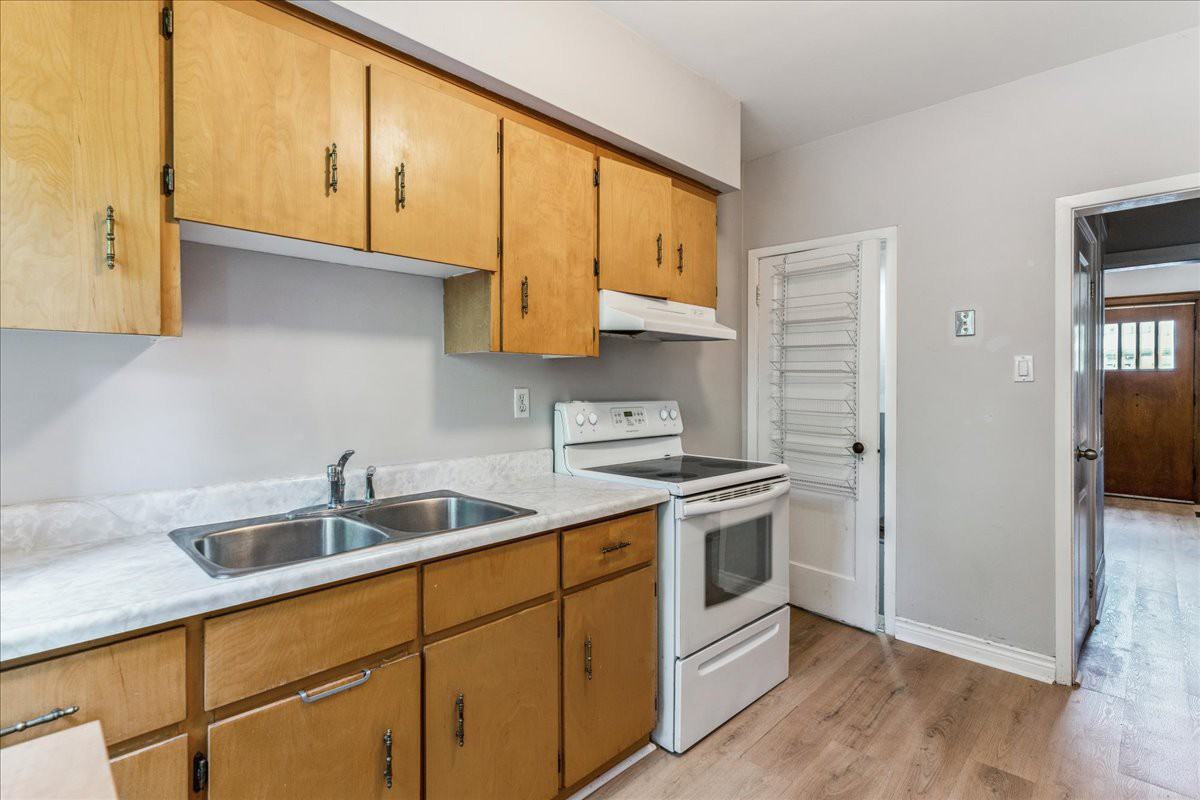 146 Everden Rd - Photo 2 of 15