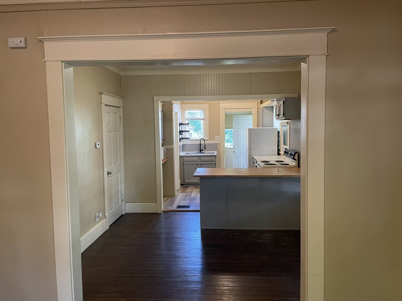 1108 Baxter Street Southeast - Photo 2 of 9