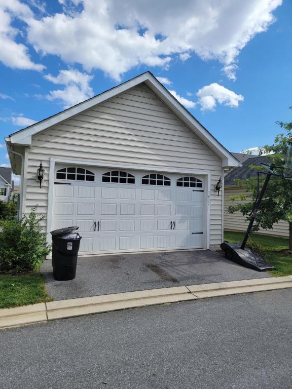 1417 Village Green Way - Photo 3 of 34