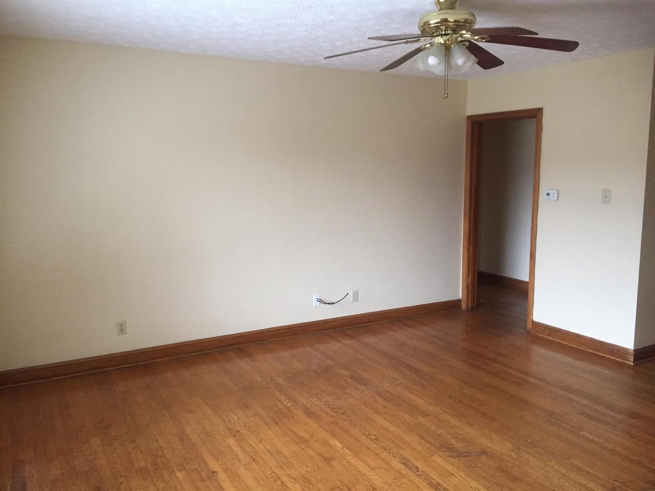 630 6th Street WApt 4 #630-4 - Photo 3 of 4