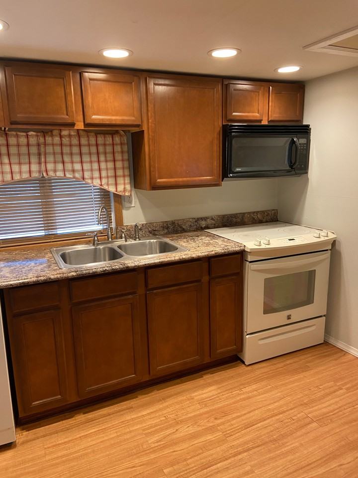 507 N 6th Ave - Photo 2 of 6