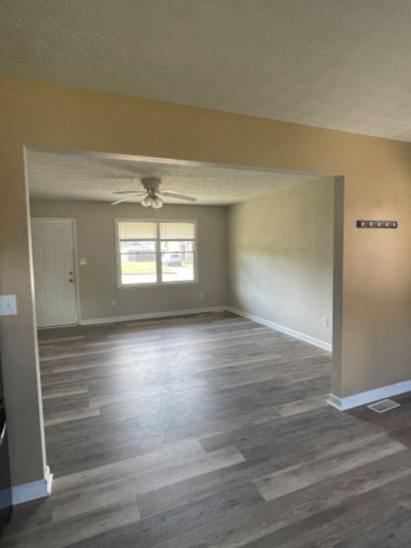 411 Woodspointe Way - Photo 2 of 11