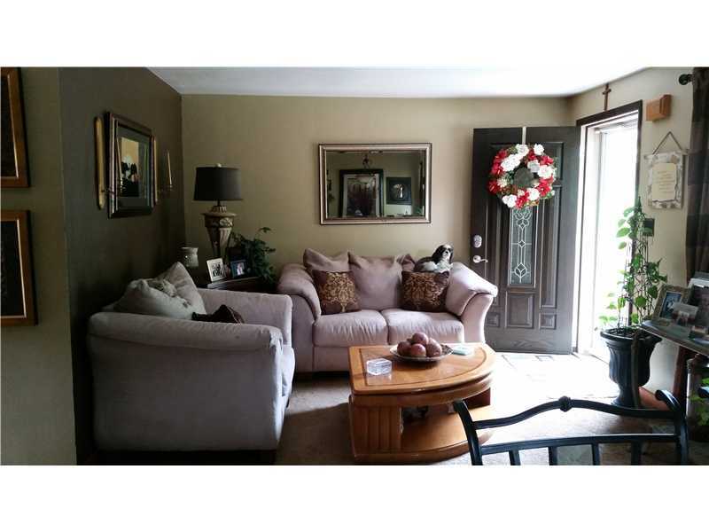 705 Illini Dr - Photo 3 of 25