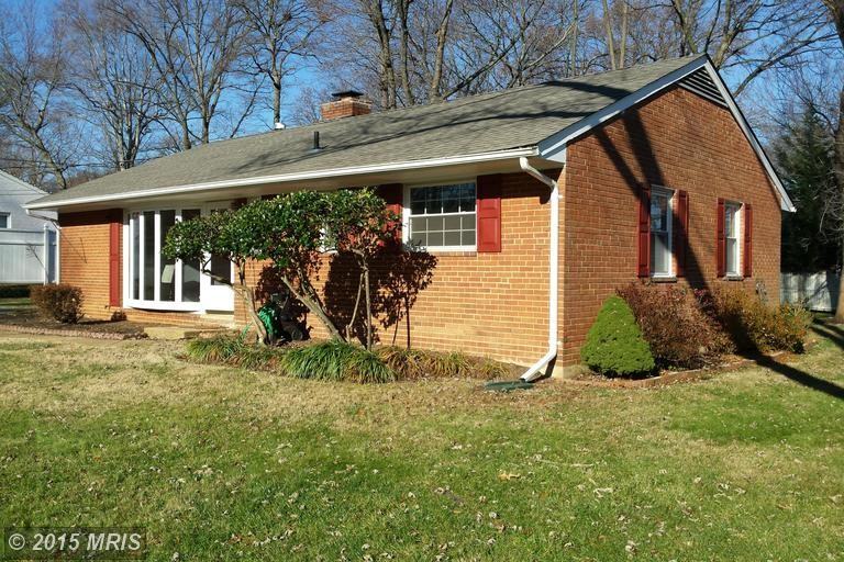 7406 Blackford St - Photo 2 of 18