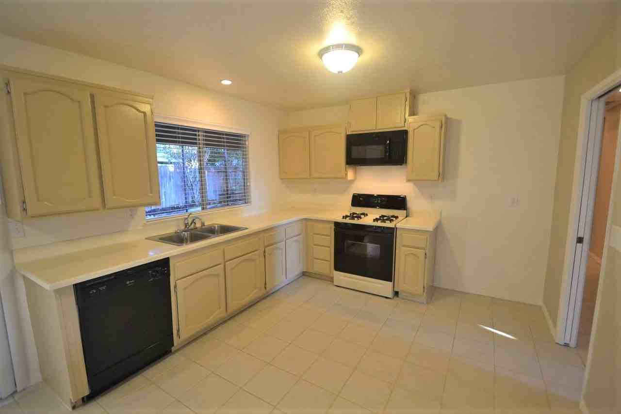 2918 Sagemill Way - Photo 3 of 12