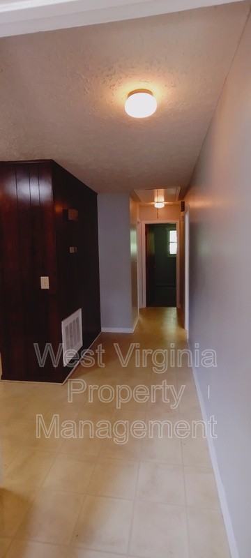 184 Wyndale Dr #22 - Photo 2 of 9
