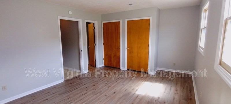 184 Wyndale Dr #22 - Photo 4 of 9