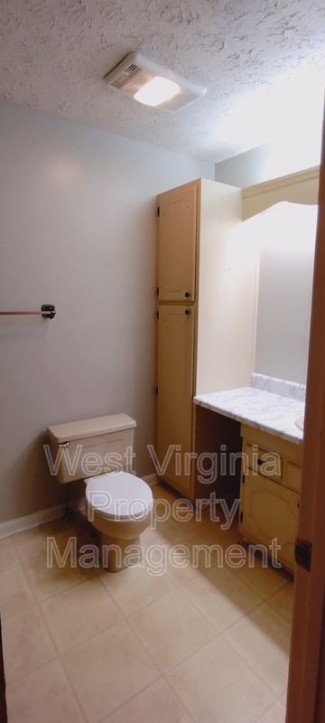 184 Wyndale Dr #22 - Photo 5 of 9
