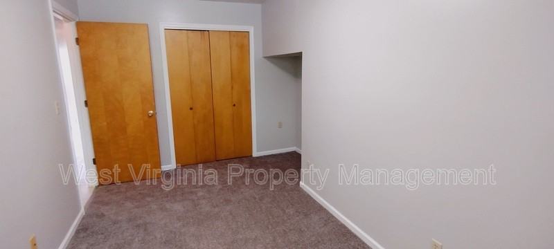 184 Wyndale Dr #22 - Photo 6 of 9