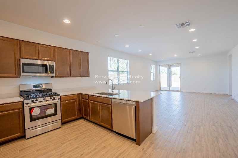 9348 W Glenrosa Ave - Photo 7 of 44