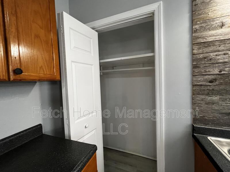 538 Chester St - Photo 3 of 19