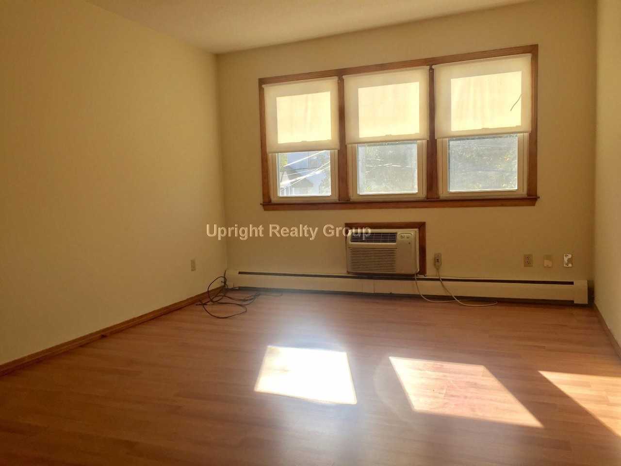 Beacon St #1 - Photo 5 of 19