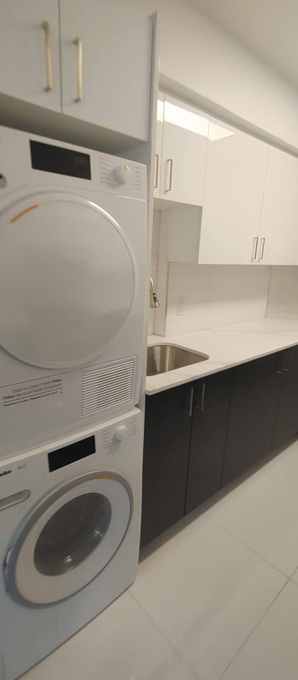 6800 Ch De La Côte-Saint-Luc - Photo 3 of 50