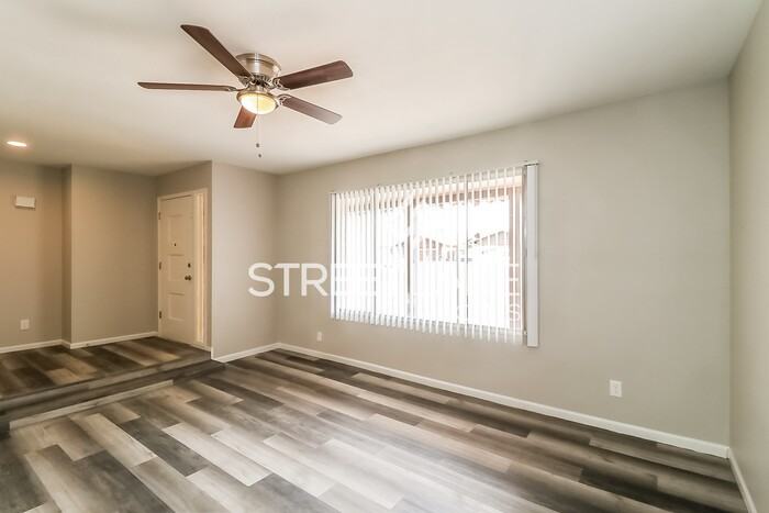 3737 W Banff Ln - Photo 3 of 15