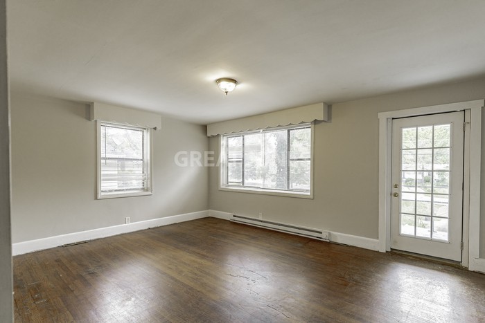 1204 Bellevue St - Photo 3 of 12