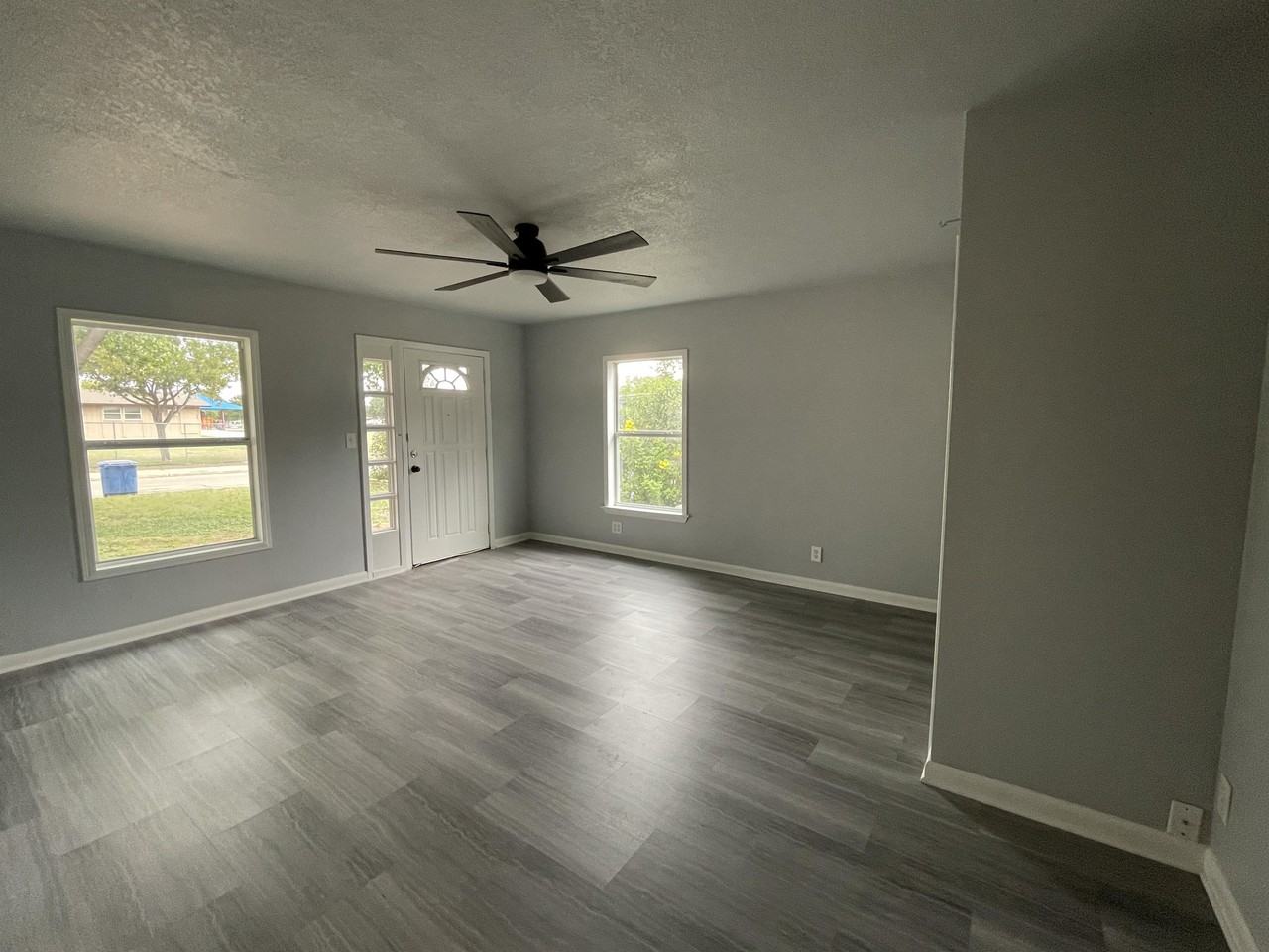 258 Cresham Dr #1 - Photo 7 of 50