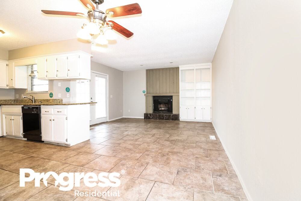 8130 Sw 38th St - Photo 3 of 16