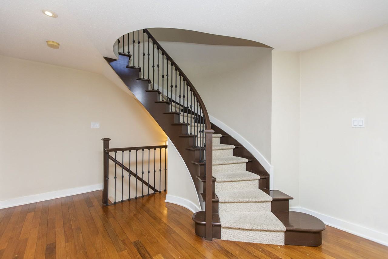 71 Metropole Private - Photo 2 of 10