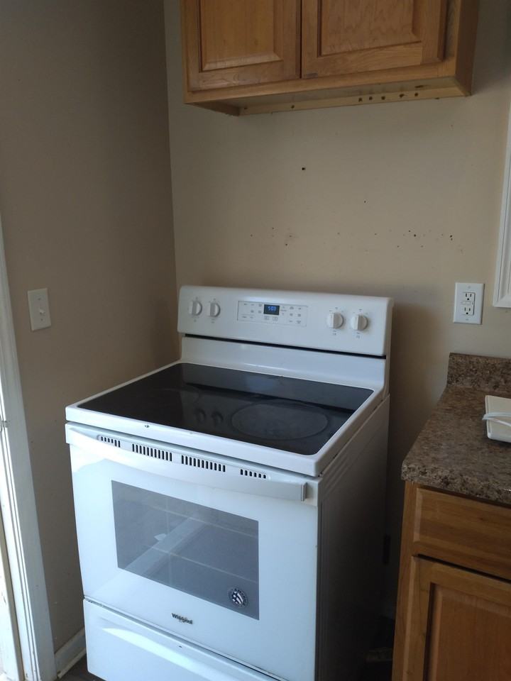 216 S Pecan St #1 - Photo 3 of 16