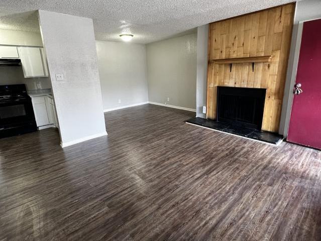 4330 N Grandview Ave - Photo 4 of 26