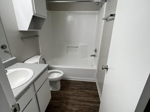 4330 N Grandview Ave - Photo 3 of 26