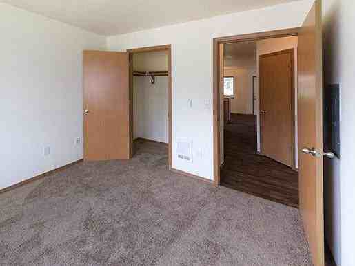 12330 Se Bush St - Photo 5 of 11