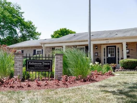902 Ashmore Trace 902 Wallington Circle - Photo 2 of 18