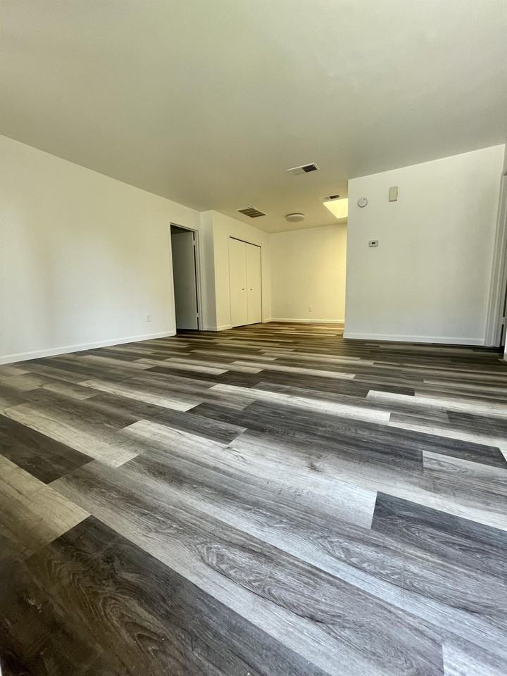 6808 Klamath Way #B - Photo 2 of 11