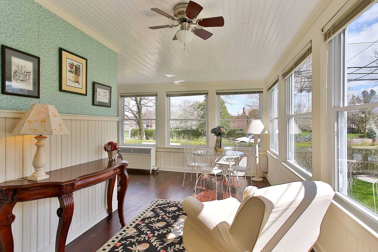 33 E River Rd - Photo 3 of 30