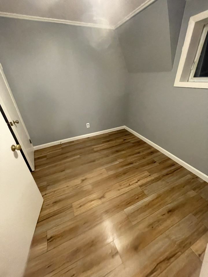 166 Limestone St #6 - Photo 3 of 12