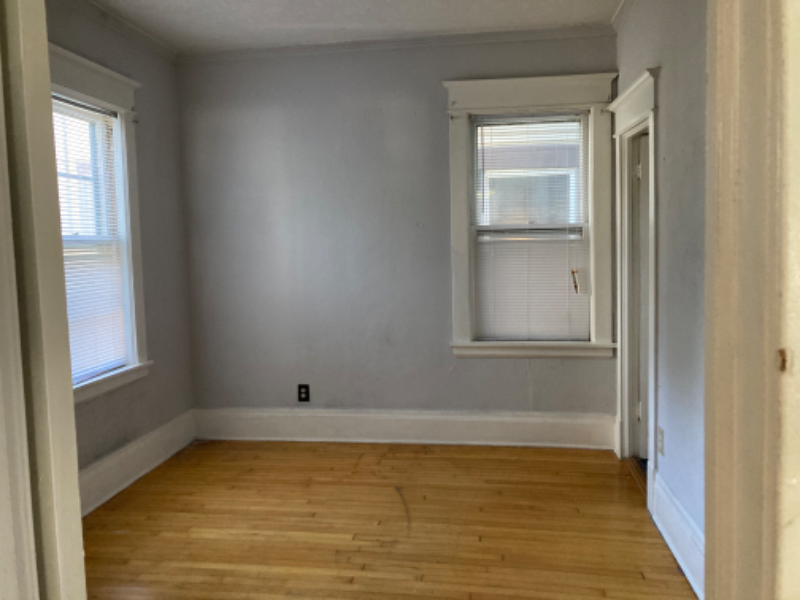 293 Robie St E #1 - Photo 6 of 14