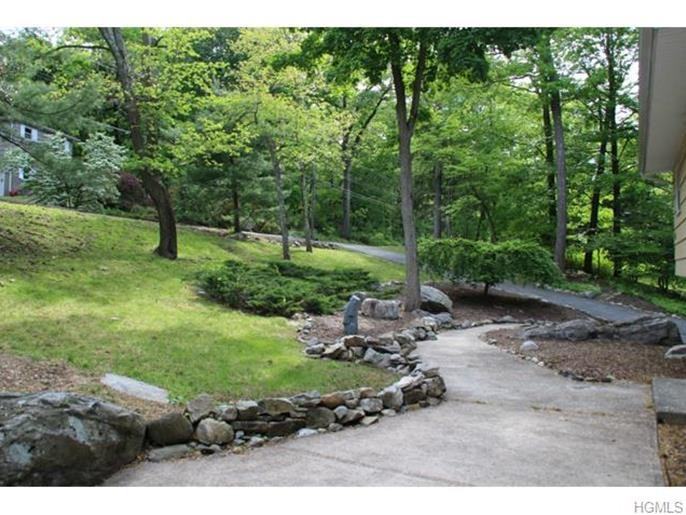 178 Fawn Hill Rd - Photo 2 of 28