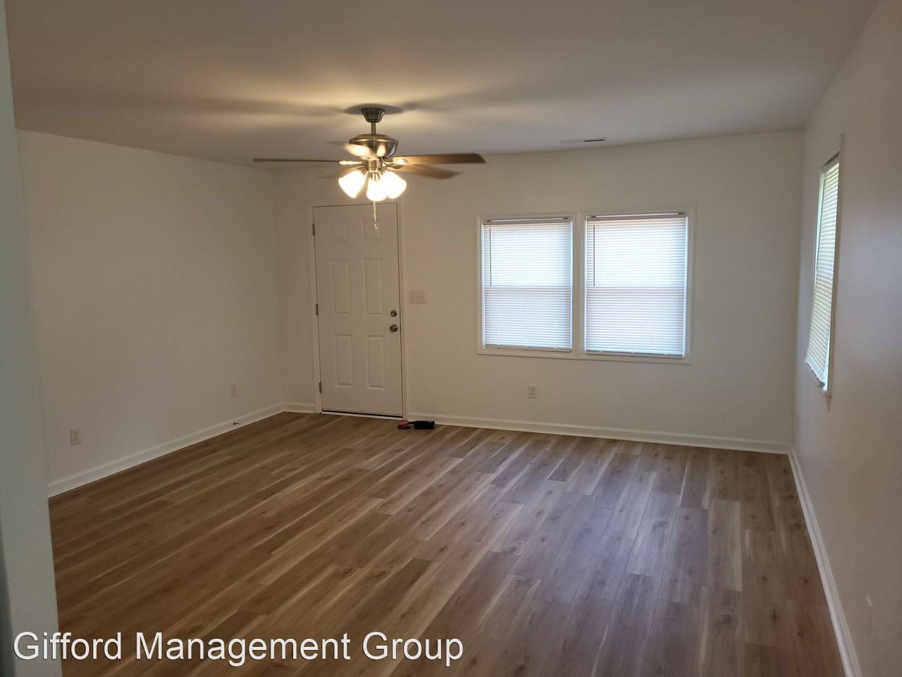 8210 Simons Dr - Photo 3 of 17