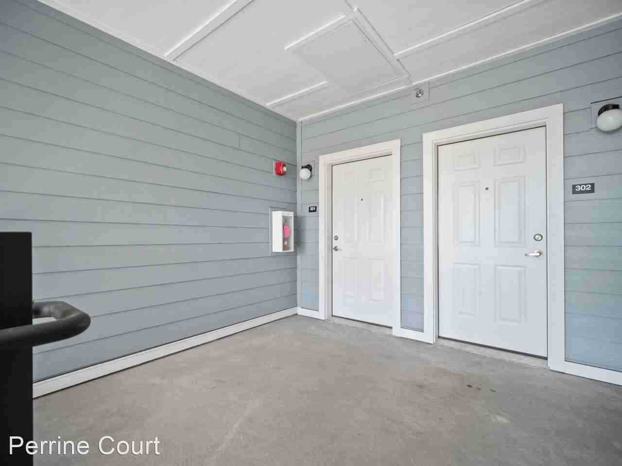 Spacious - Modern - New - Photo 2 of 26