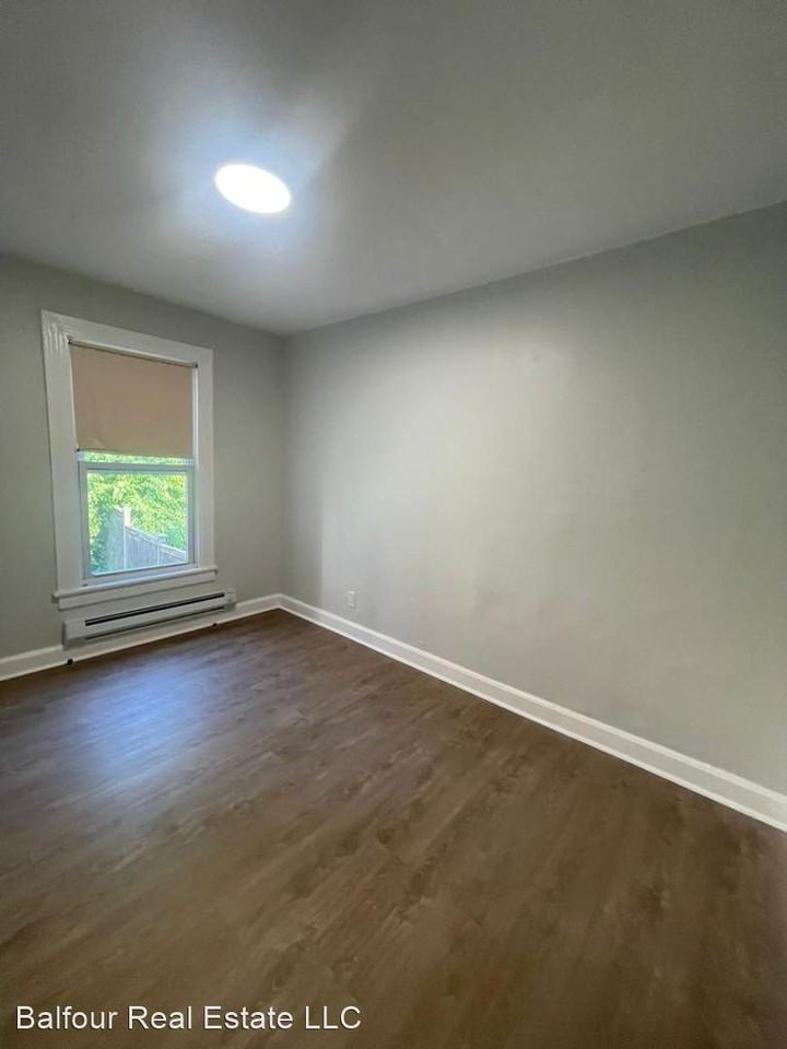 22 N Astor Street - Photo 3 of 20