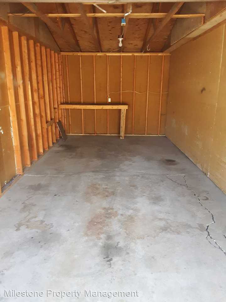 28 Larkspur Dr. - Photo 3 of 10