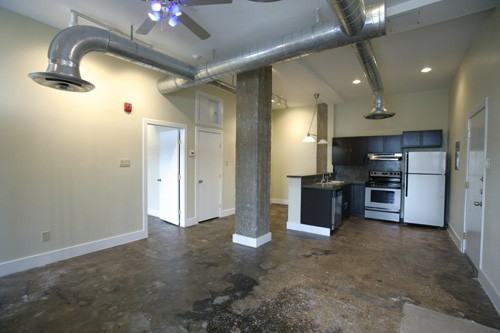 710 S MEDINA ST - Photo 2 of 4