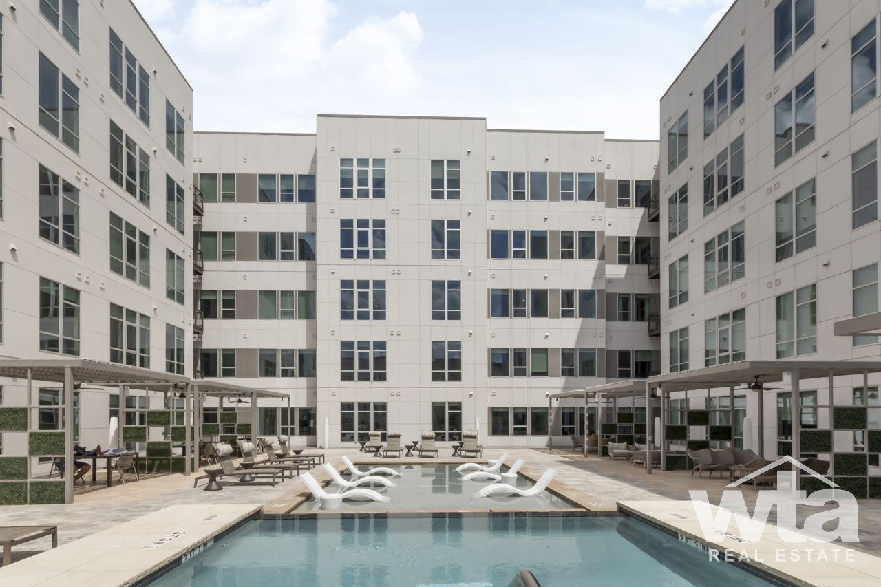 11009 ALTERRA PKWY - Photo 2 of 32