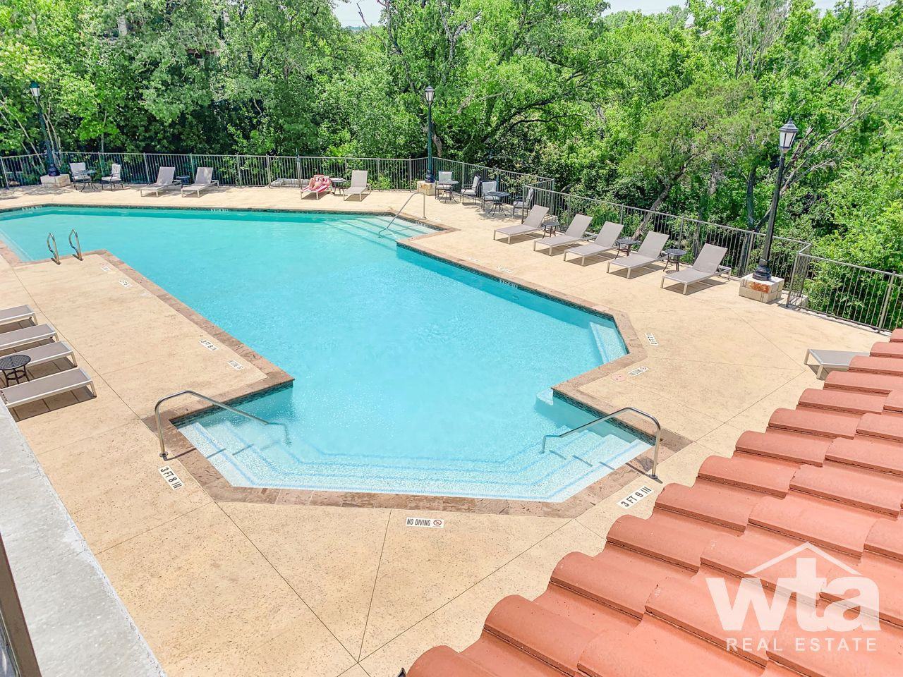 12101 N LAMAR BLVD - Photo 2 of 21