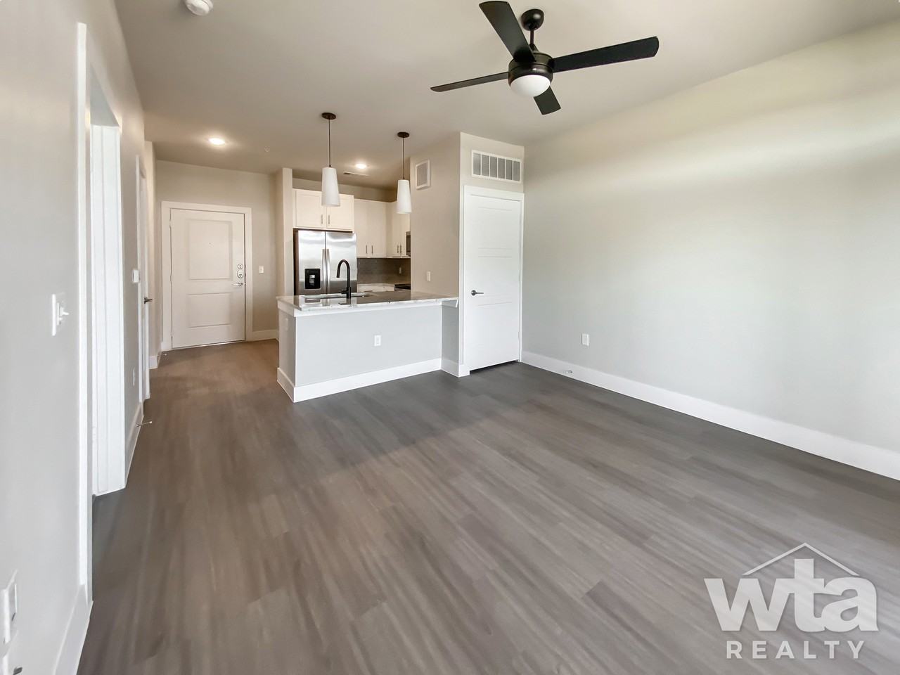 6000 ED BLUESTEIN BLVD - Photo 3 of 15