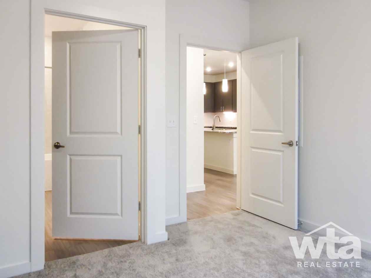 820 CAMINO VAQUERO PKWY - Photo 3 of 32