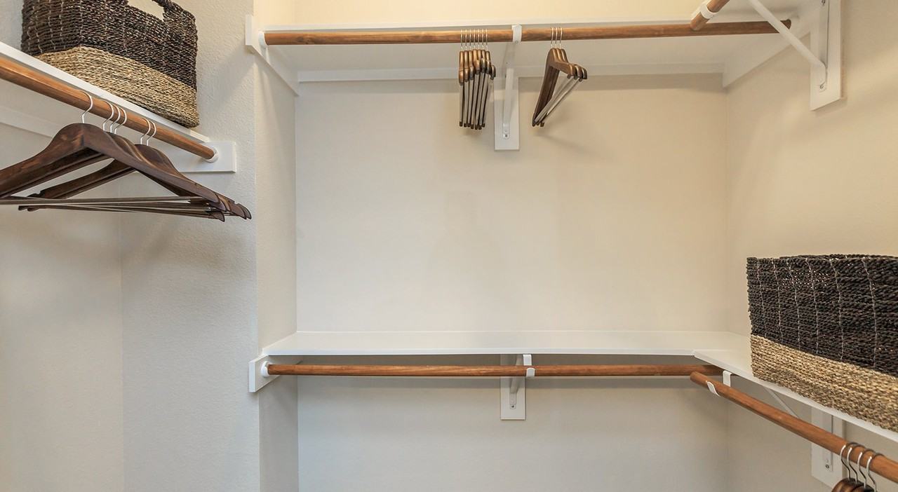 17715 OVERLOOK LOOP - Photo 2 of 13